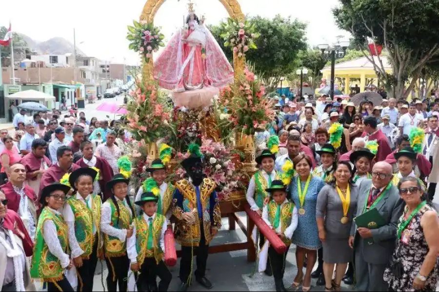 Imagen Festividad En Honor A La Virgen De La Candelaria - Calango - Imagen 5