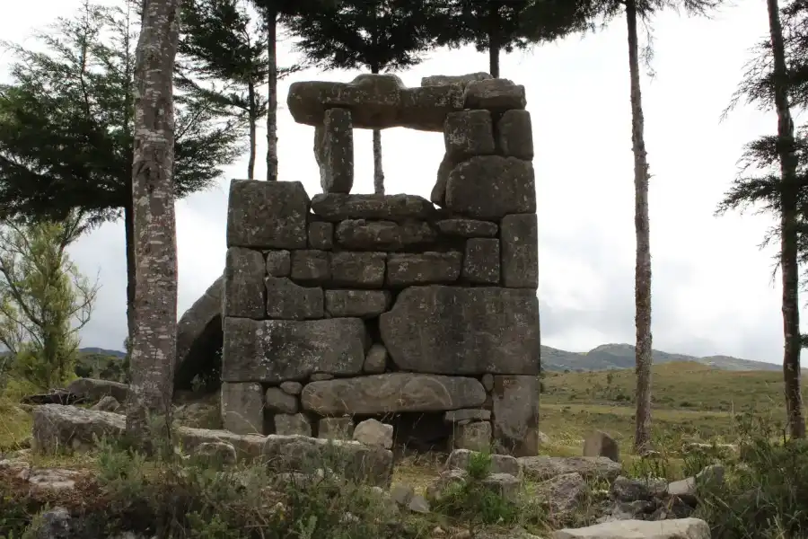 Imagen Zona Arqueologica Del Cerro Condorcaga - Imagen 3