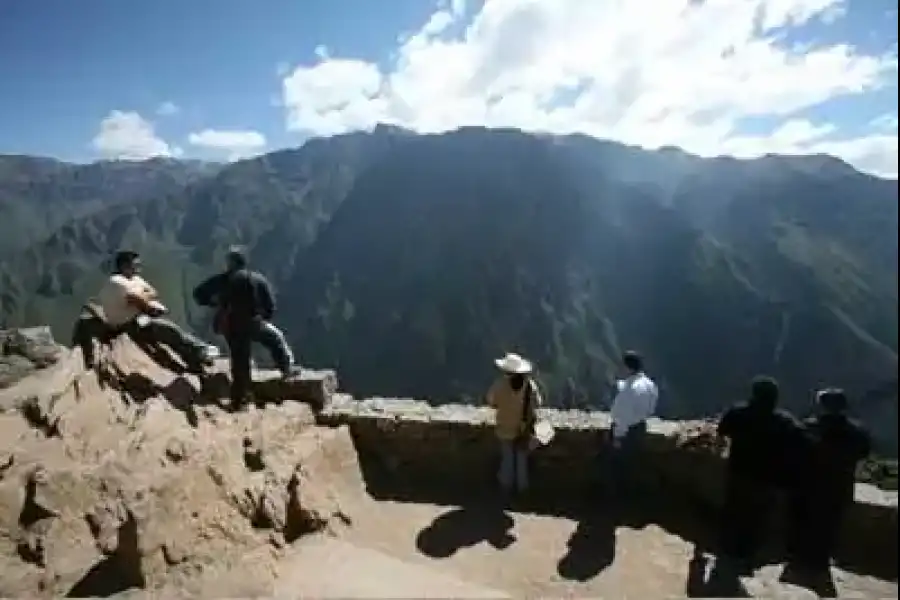 Imagen Mirador De La Cruz Del Condor - Imagen 3