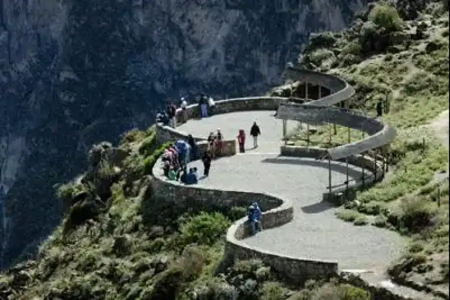 Imagen Mirador De La Cruz Del Condor - Imagen 4