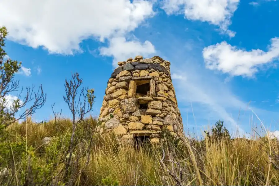 Imagen Sitio Arqueológico De Auquimarca De Pomacancha - Imagen 1