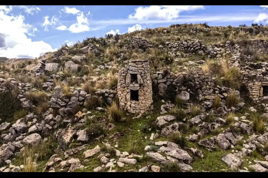 Imagen Sitio Arqueológico De Auquimarca De Pomacancha - Imagen 11