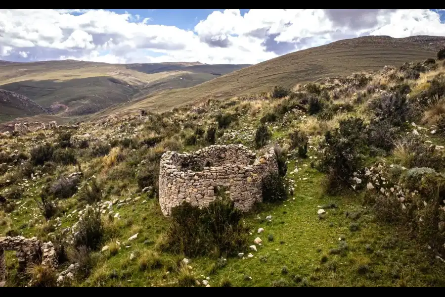 Imagen Sitio Arqueológico De Auquimarca De Pomacancha - Imagen 5