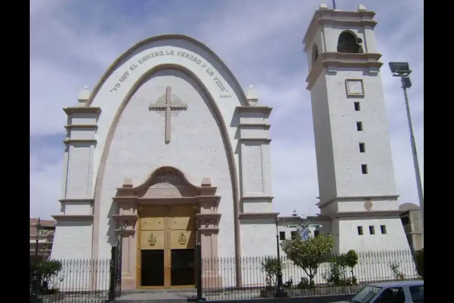 Imagen Iglesia Santiago Apóstol - Imagen 1