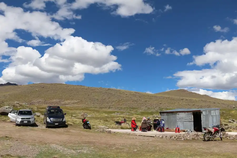 Imagen Baños Termales Geiseres De Pinaya - Imagen 5