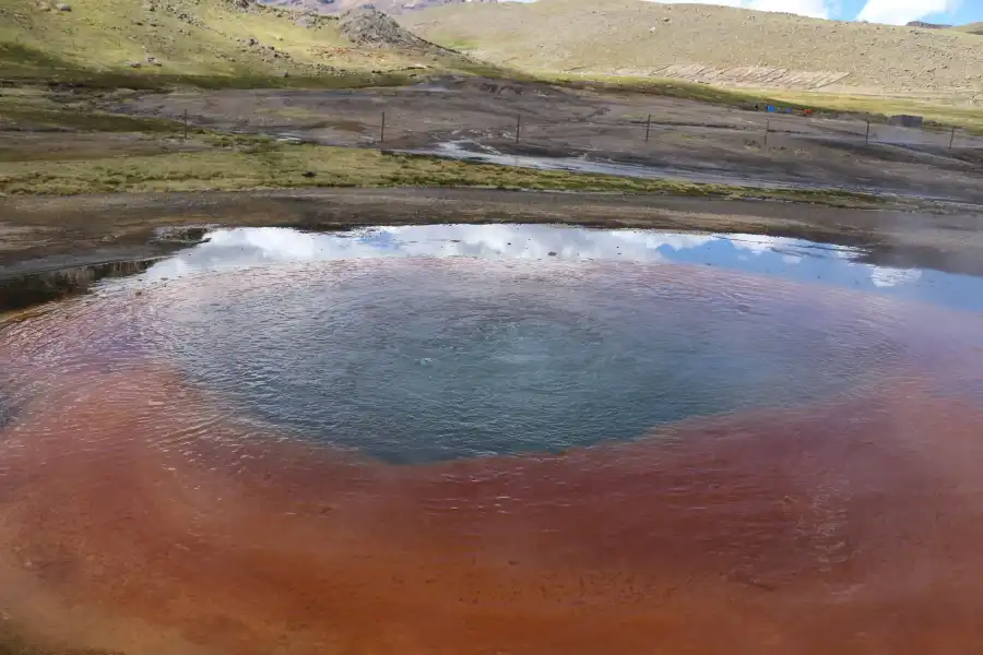 Imagen Baños Termales Geiseres De Pinaya - Imagen 6