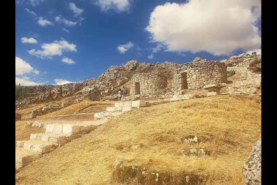 Imagen Sitio Arqueológico Y Abrigos Rocosos De Japata - Imagen 10