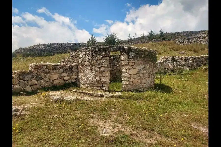 Imagen Sitio Arqueológico Y Abrigos Rocosos De Japata - Imagen 11