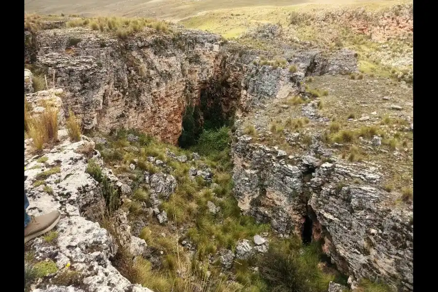 Imagen Sitio Arqueológico Y Abrigos Rocosos De Japata - Imagen 14