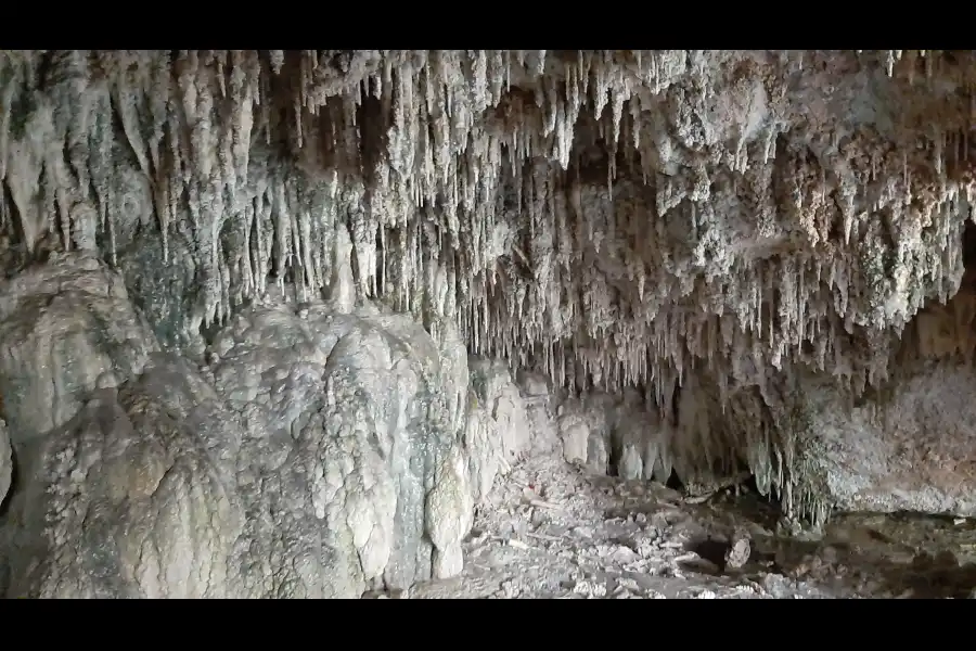 Imagen Caverna De Huambo - Imagen 1