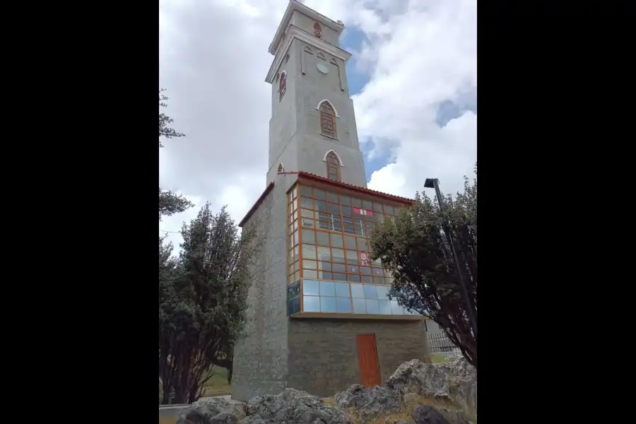 Imagen Torre De Reloj De Campana De Yanacancha - Imagen 1