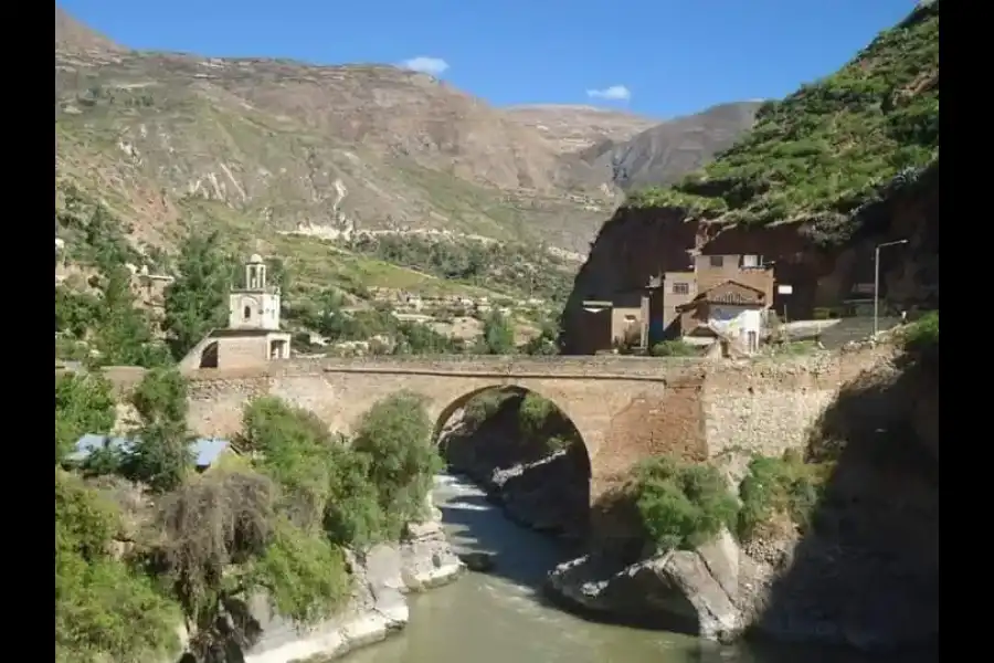 Imagen Puente Colonial De Izcuchaca - Imagen 1