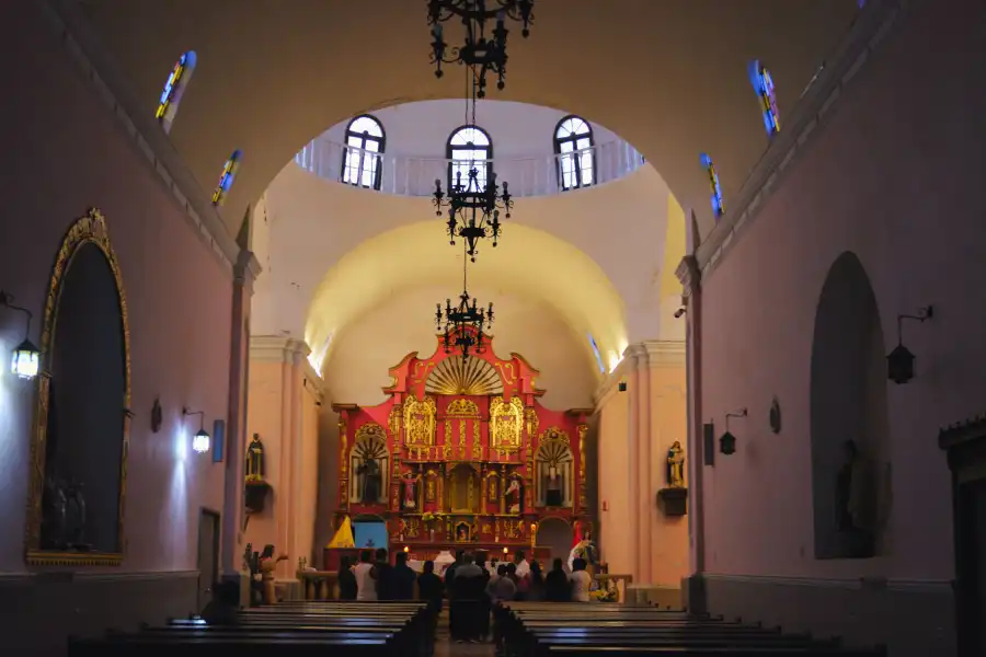 Imagen Iglesia San Francisco De Asís De Pacarán - Imagen 1