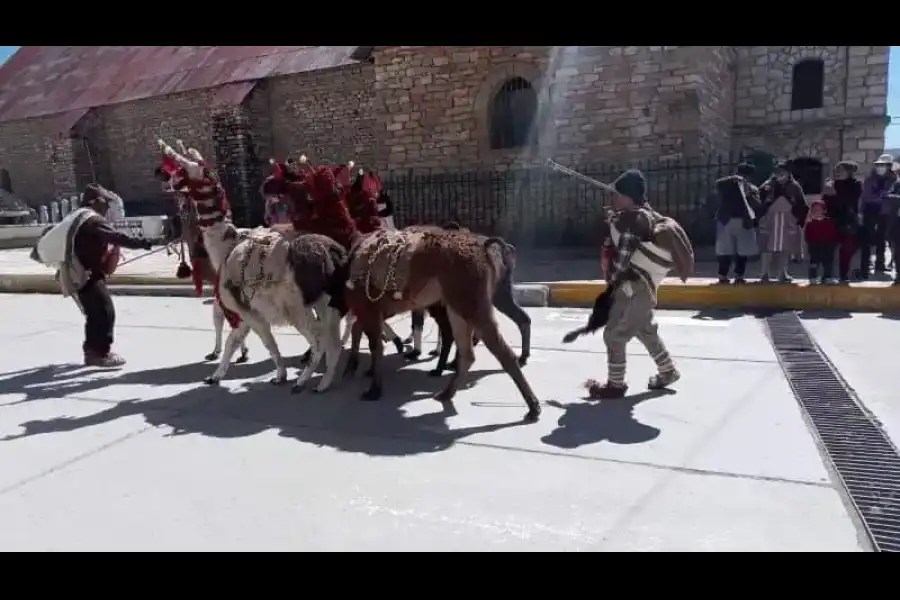 Imagen Concurso De Llamas De Carga – Ninacaca Pasco - Imagen 1