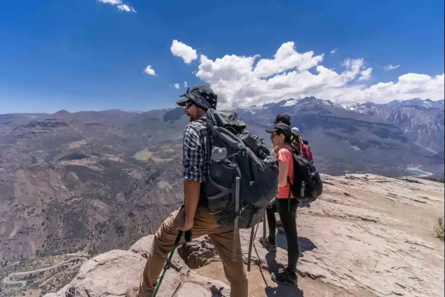 Imagen Observatorio  Natural De Condores  Del Cañon De Yanapaqcha - Imagen 6