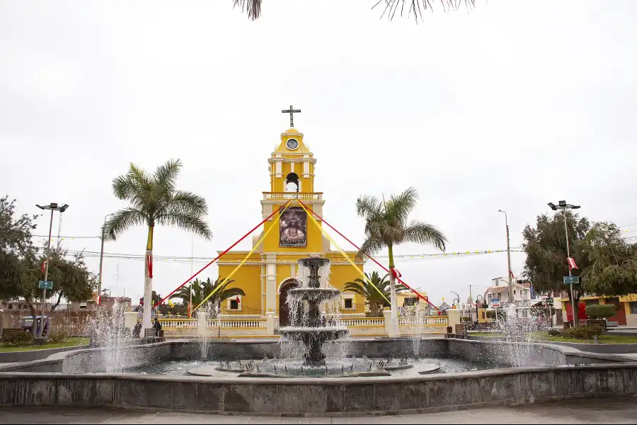 Imagen Iglesia Señor De Los Desamparados - Imagen 1