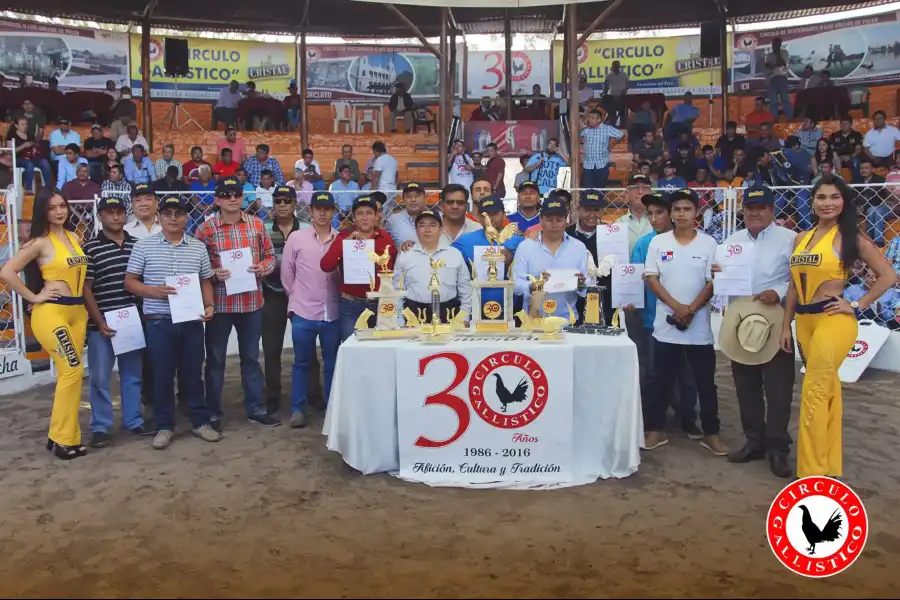 Imagen Pelea De Gallos En Lurín - Imagen 1