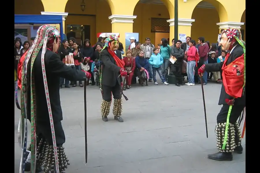 Imagen Danza Los Abuelitos De Quipán - Imagen 1