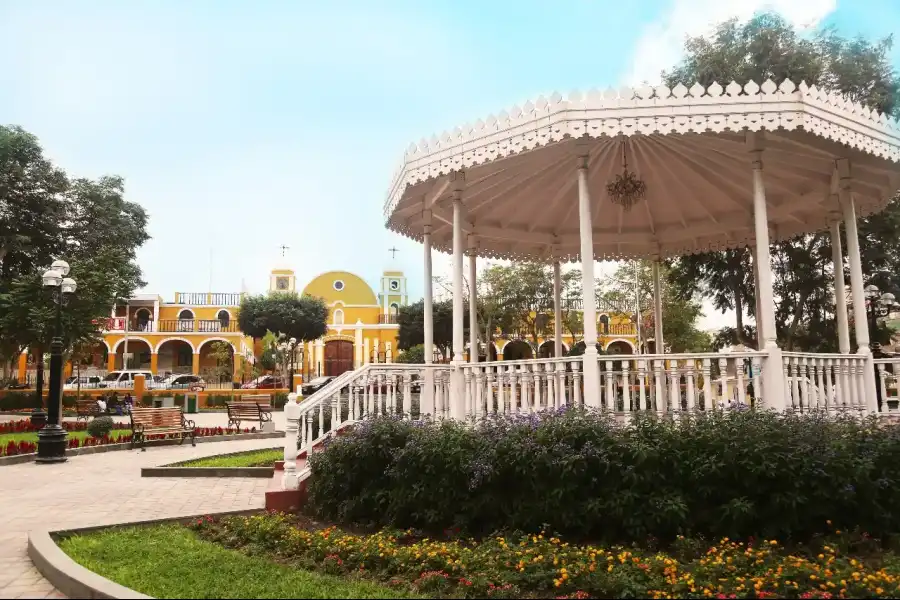 Imagen Plaza De Armas De Pachacámac - Imagen 1