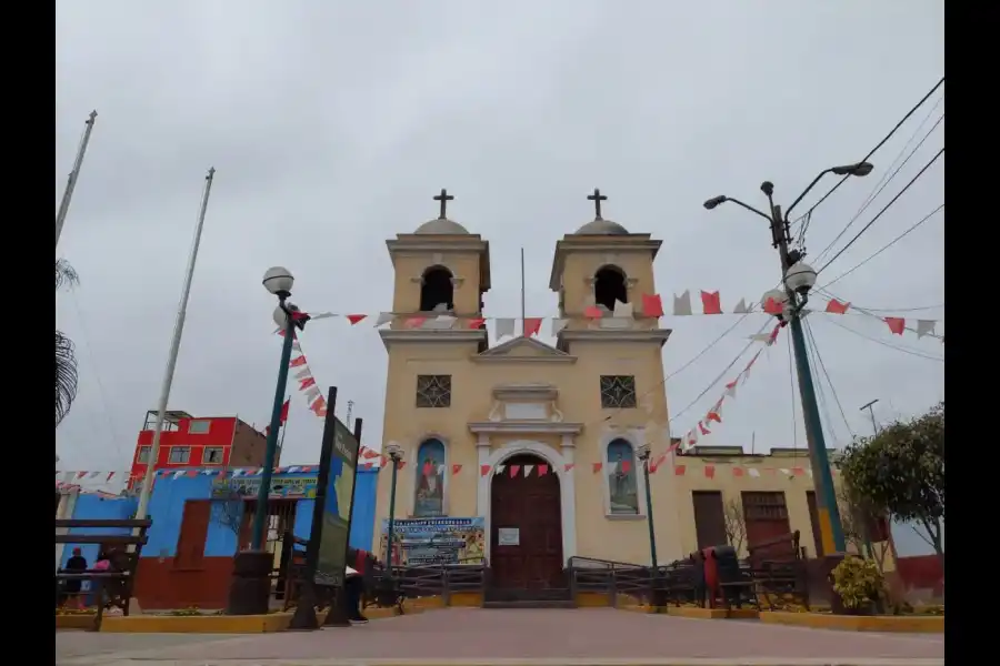 Imagen Iglesia San Pedro Apóstol - Imagen 1