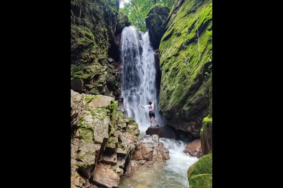 Imagen Cascada Lluvia Perpetua - Imagen 1