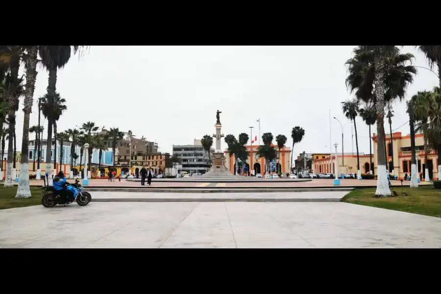 Imagen Plaza Miguel Grau Del Callao - Imagen 3