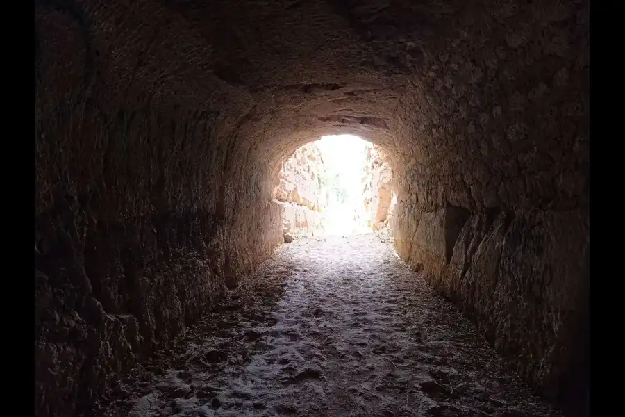 Imagen El Túnel Del Tren De La Asociación Agroforestal De Huaranjales - Imagen 9