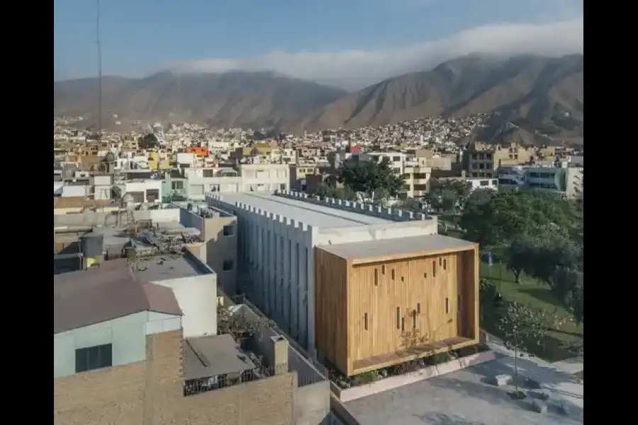 Imagen Biblioteca Plaza Bicentenario - La Molina - Imagen 4