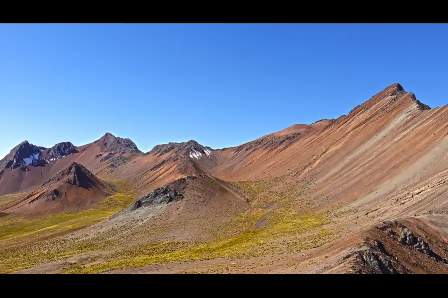 Imagen Montañas De Colores Puka Punchu - Imagen 3