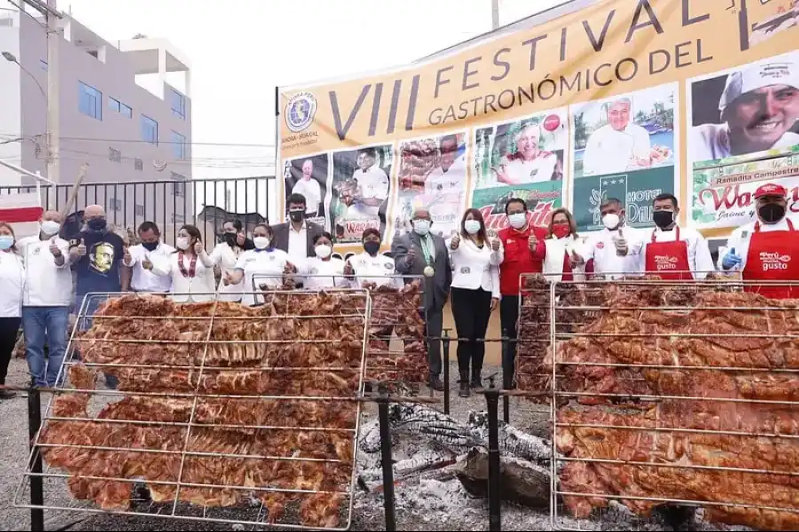 Imagen Festival Del Día Del Chancho Al Palo - Huaral - Imagen 3