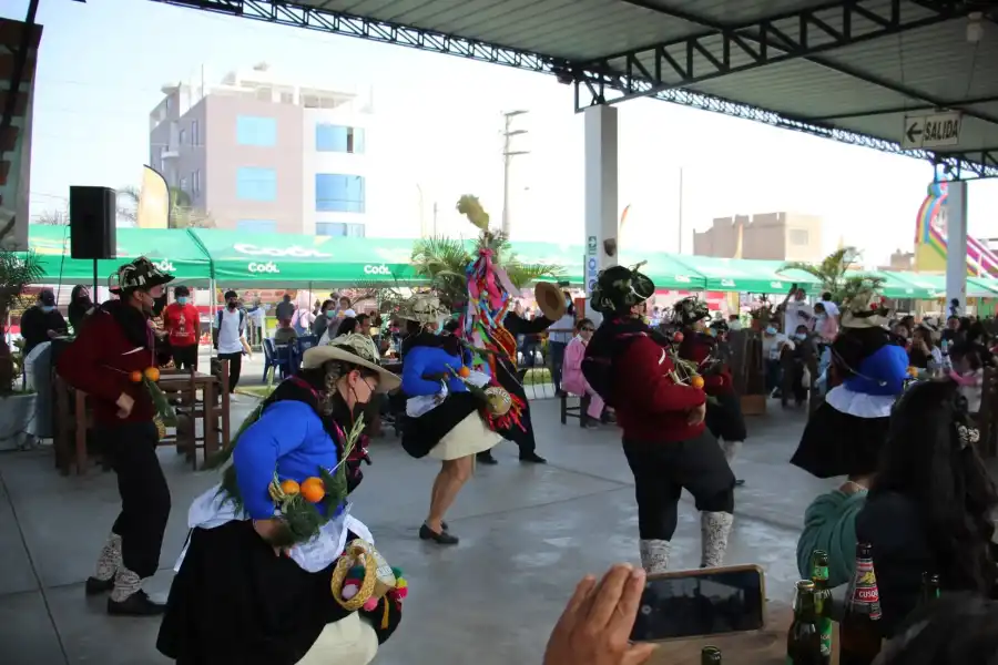 Imagen Festival Del Día Del Chancho Al Palo - Huaral - Imagen 7