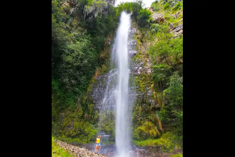 Imagen Catarata Arcoíris De Mutca - Imagen 3