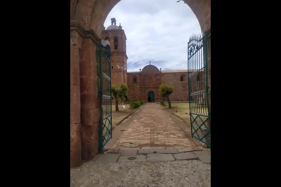 Imagen Templo De Santiago Apóstol O Nuestra Señora Del Rosario - Imagen 7