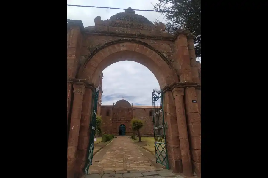 Imagen Templo De Santiago Apóstol O Nuestra Señora Del Rosario - Imagen 8