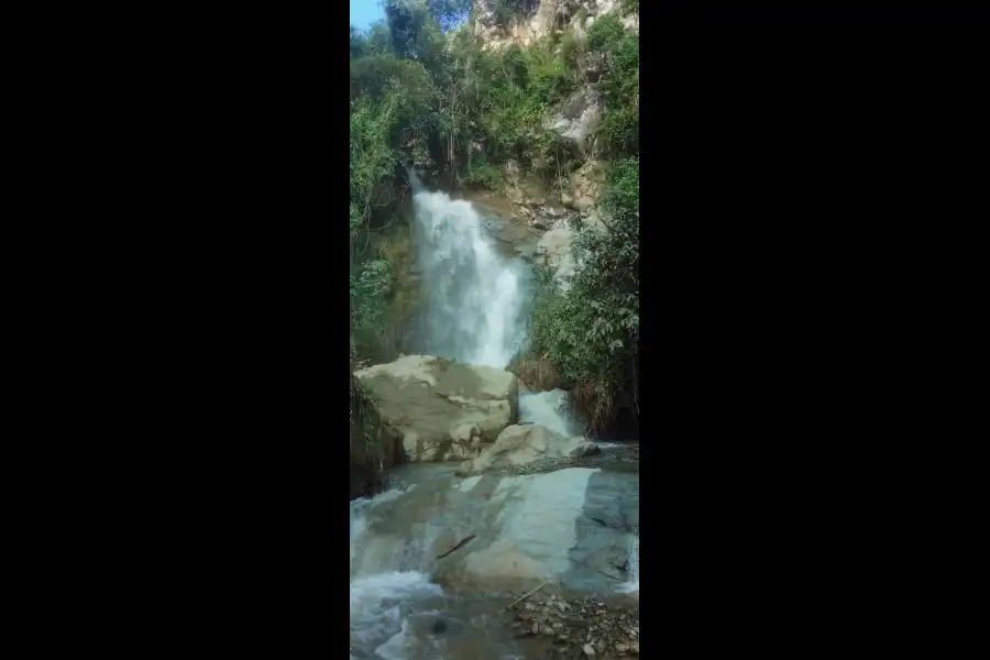 Imagen Cascada Bella Encantadora - Imagen 3