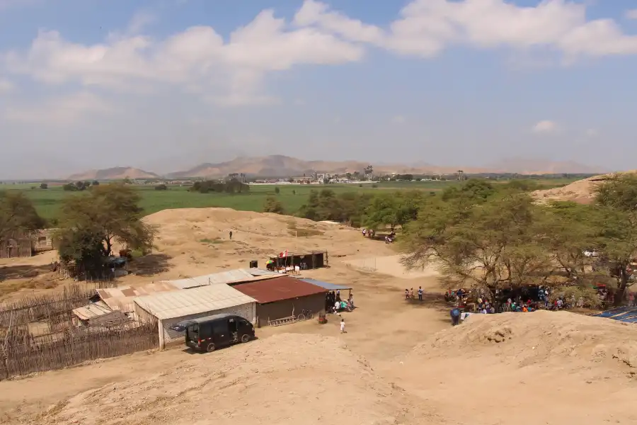 Imagen Complejo Arqueológico Huaca Santa Rosa De Pucalá - Imagen 1