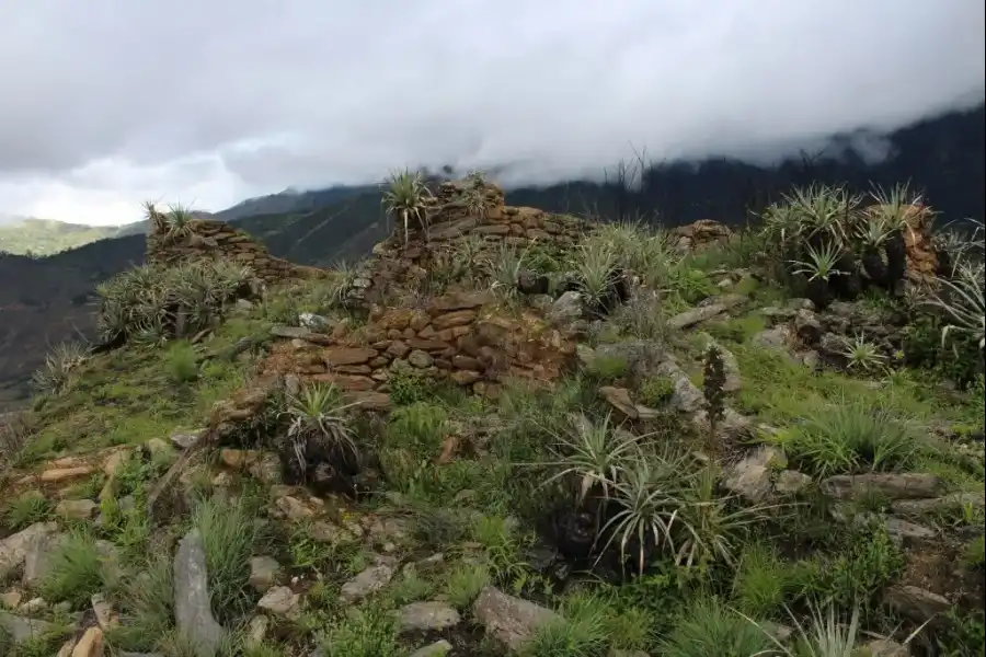 Imagen Sitio Arqueológico De Achashgoto - Imagen 6