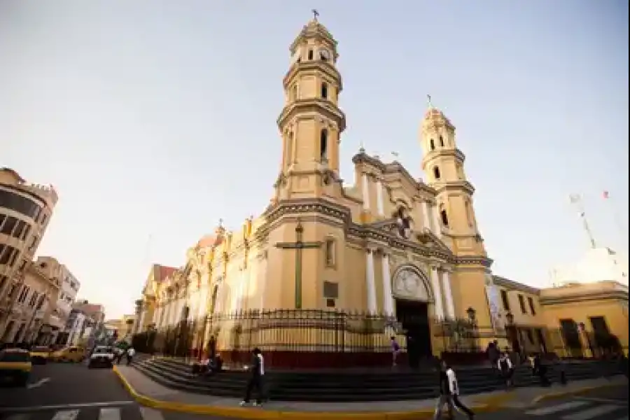 Imagen Basílica Catedral San Miguel Arcangel De Piura - Imagen 1