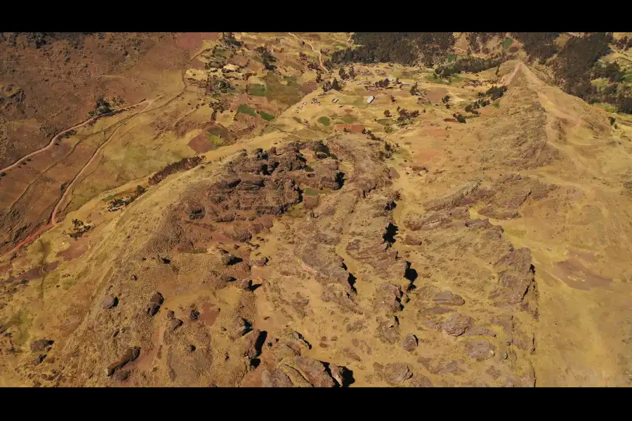 Imagen Bosque De Piedras Los Callejones De La Comunidad Unión Minas. - Imagen 1