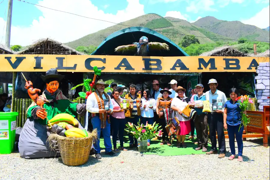 Imagen Aniversario Del Distrito De Vilcabamba - La Convencion – Cusco. - Imagen 1