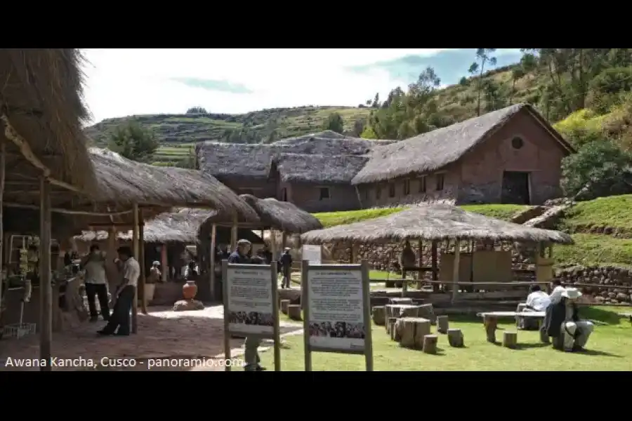 Imagen Centro De Exposicion De Tejidos Y Camelidos Awanacancha - Imagen 4