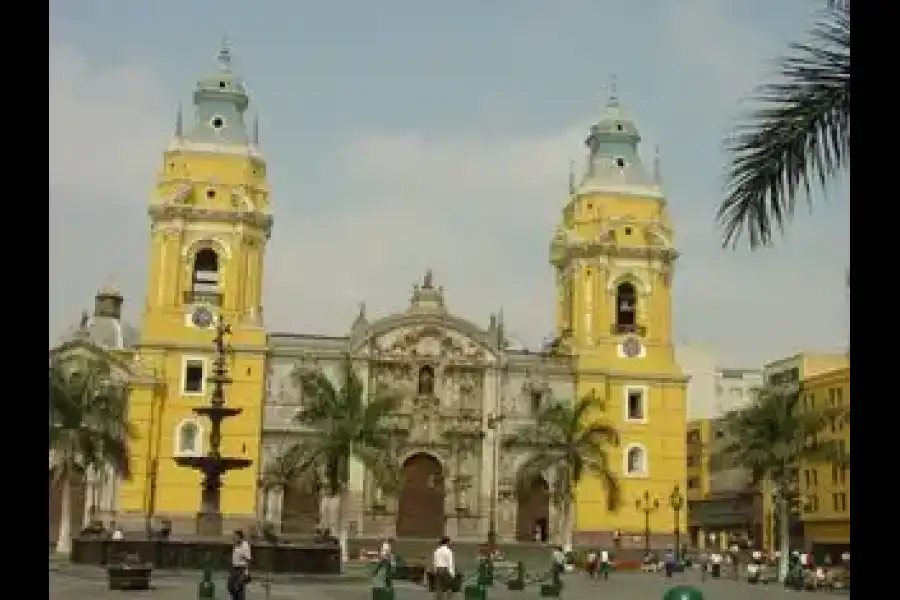 Imagen Basílica Catedral De Lima - Imagen 1