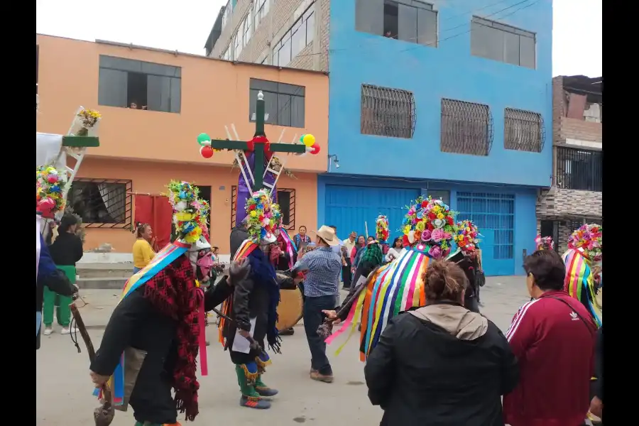 Imagen Fiestas De Las Cruces De Carabayllo - Imagen 4