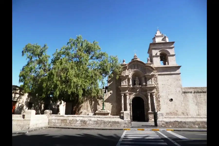 Imagen Iglesia San Juan Bautista De Yanahuara - Imagen 1