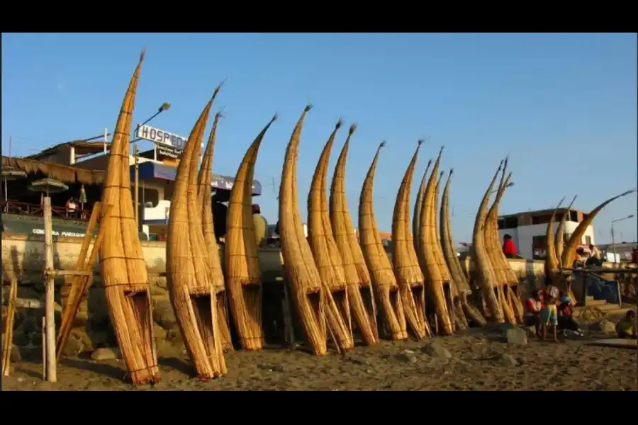 Imagen Caballitos De Totora De Trujillo - Imagen 4