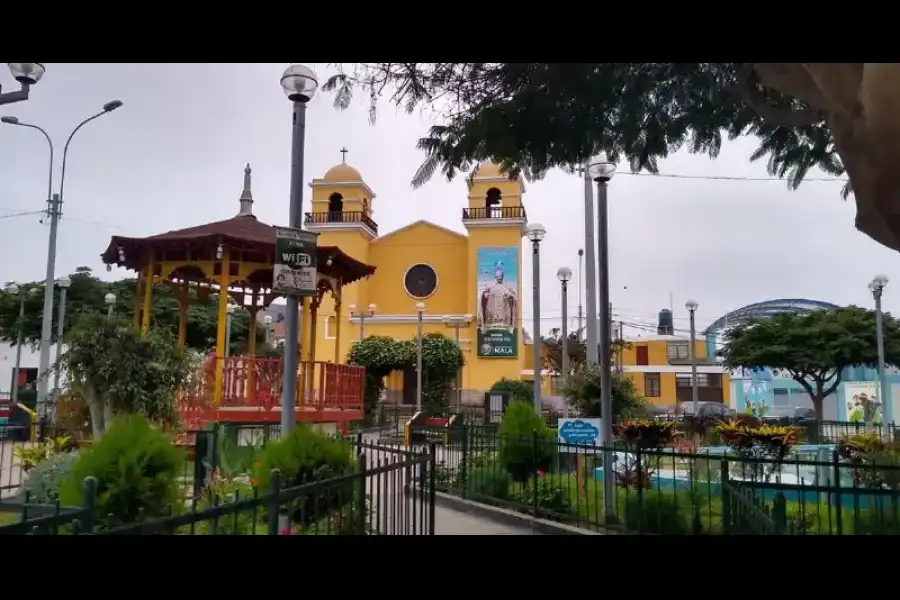 Imagen Plaza De Armas De Mala - Imagen 6