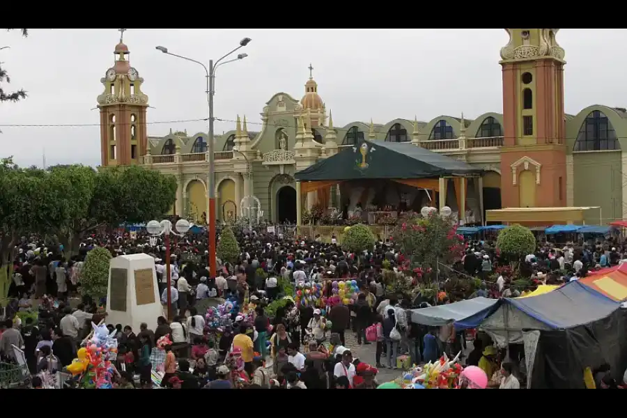 Imagen Fiesta Religiosa De La Santísima Cruz De Chalpón De Motupe - Imagen 8