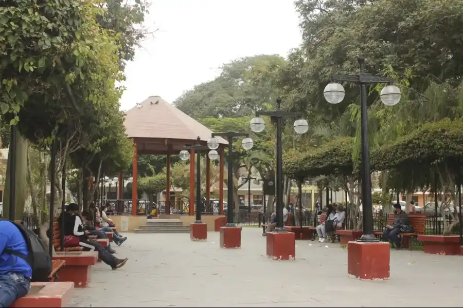 Imagen Plaza De Armas De Lurín - Imagen 6