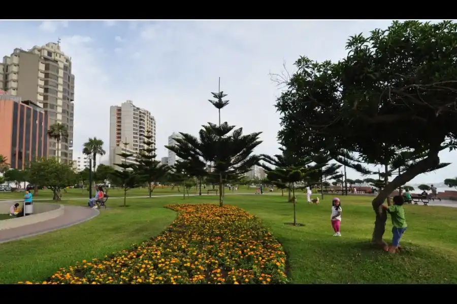 Imagen Parque Raimondi - Miraflores - Imagen 3