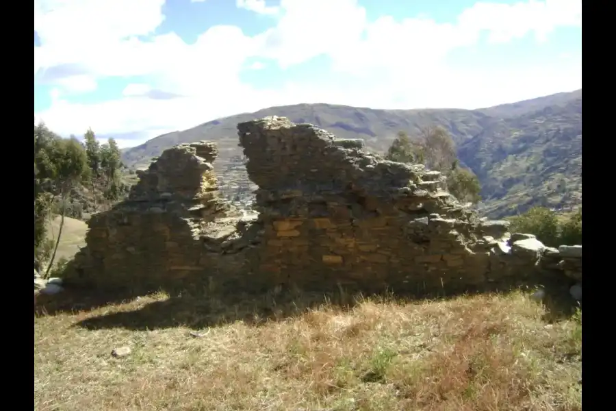 Imagen Restos Arqueológicos De Hualpayunca - Imagen 1